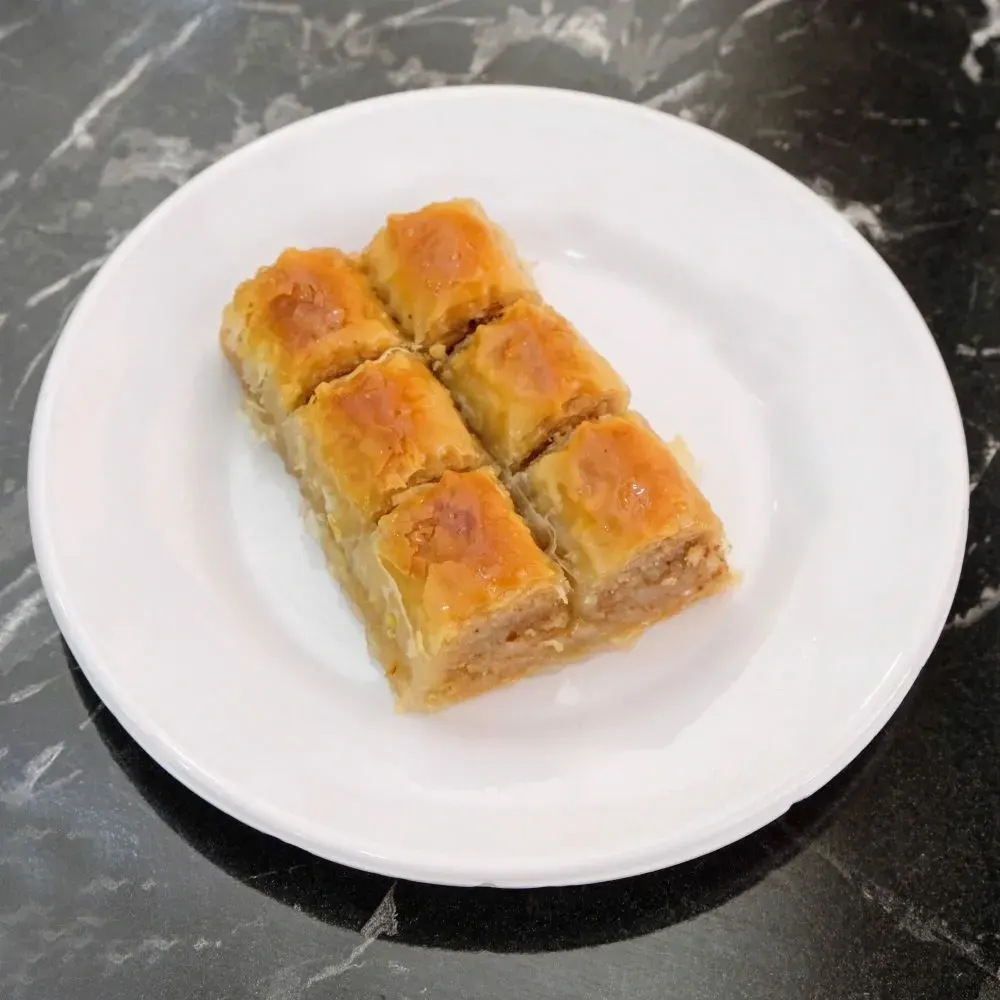 Bol Fıstıklı Hışır Baklava