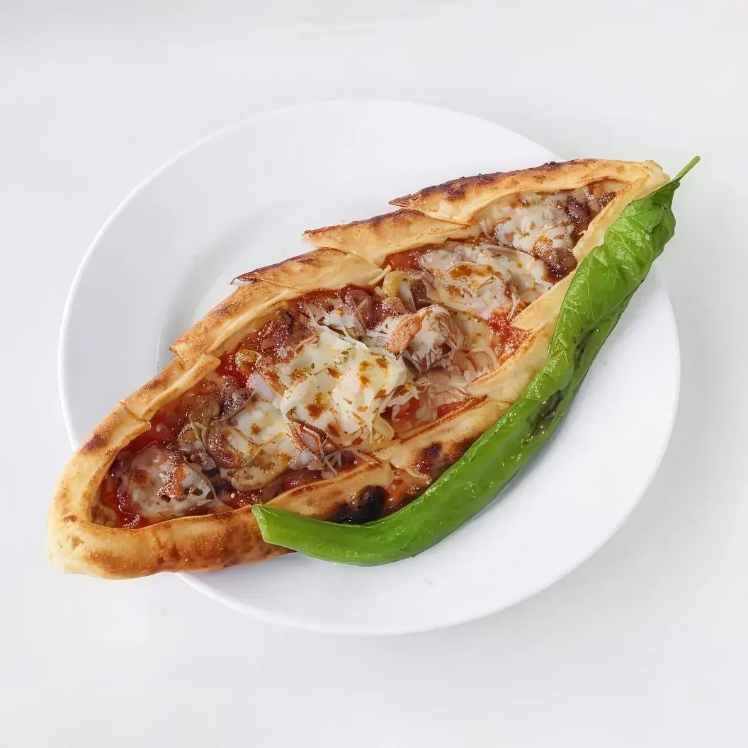 Kıymalı Kaşarlı Pide